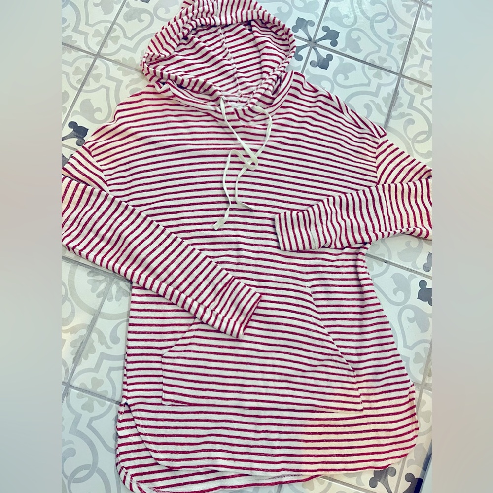 Hooded lightweight sweater, Size M